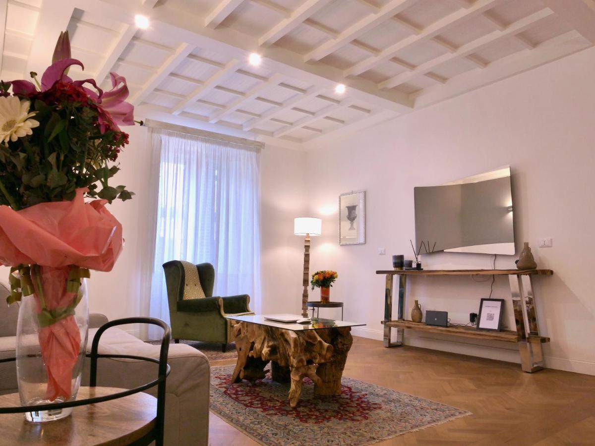 Helmirage Trevi Suite Рим Екстериор снимка
