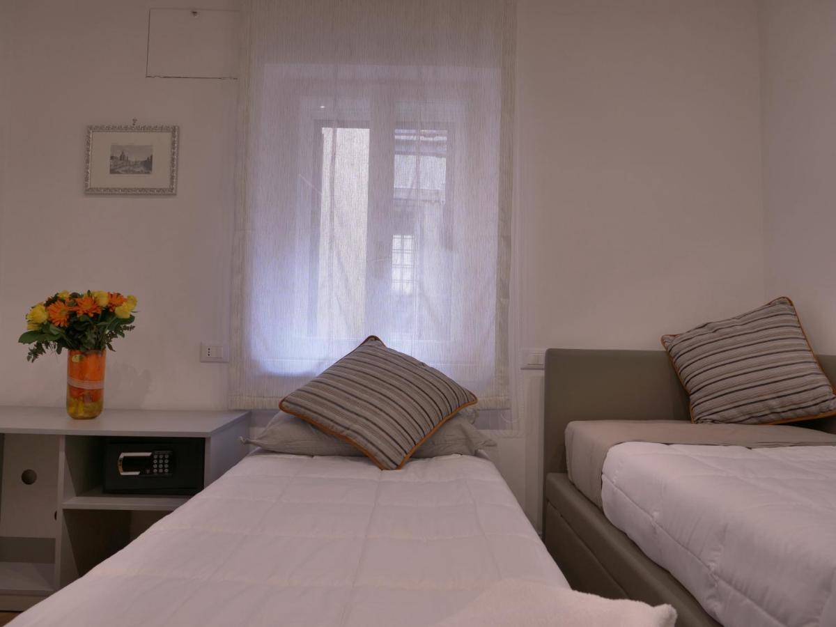 Helmirage Trevi Suite Рим Екстериор снимка